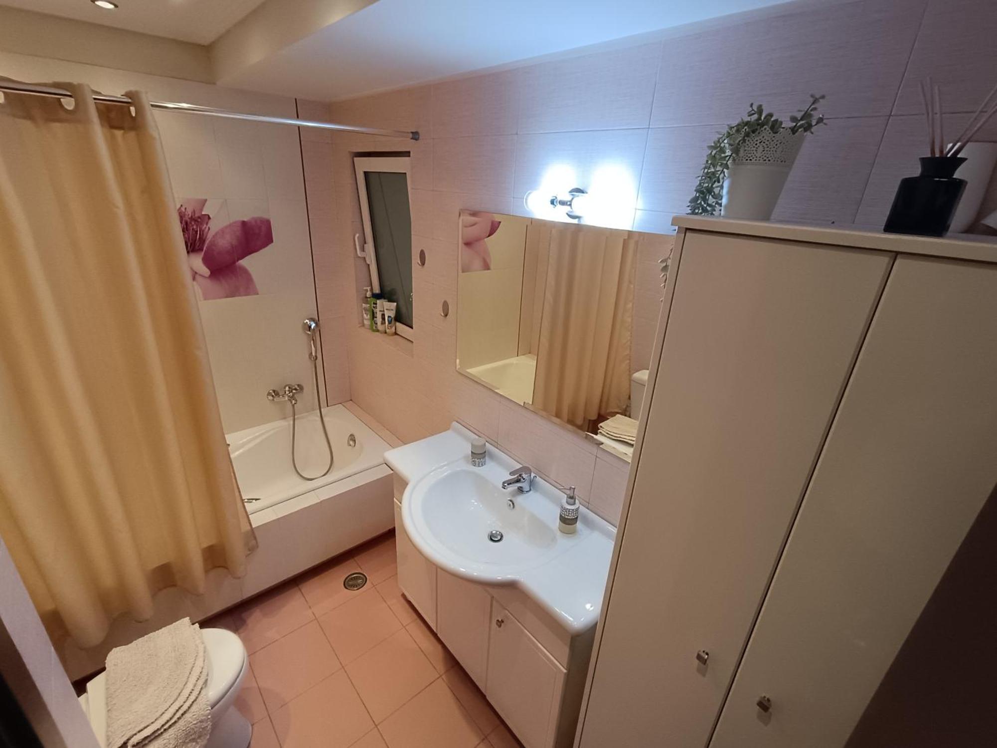New Elegant Roof Apartment Acharnes Bagian luar foto